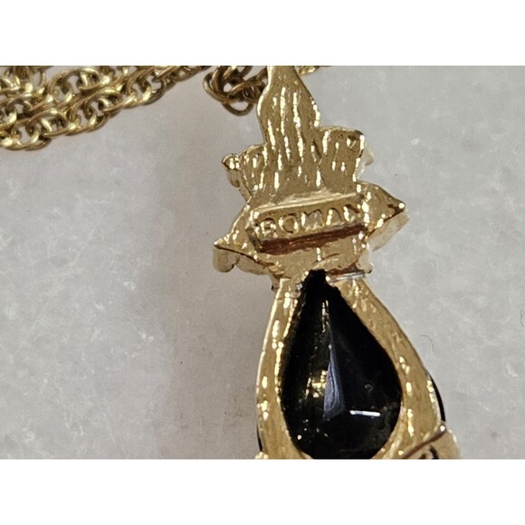 Elegant Black and Gold Necklace - Picture 4 of 8